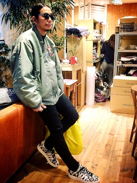 「アイテム（スニーカー、その他）」を使った、まーくんさん（メンズ・181cm）の冬コーディネート