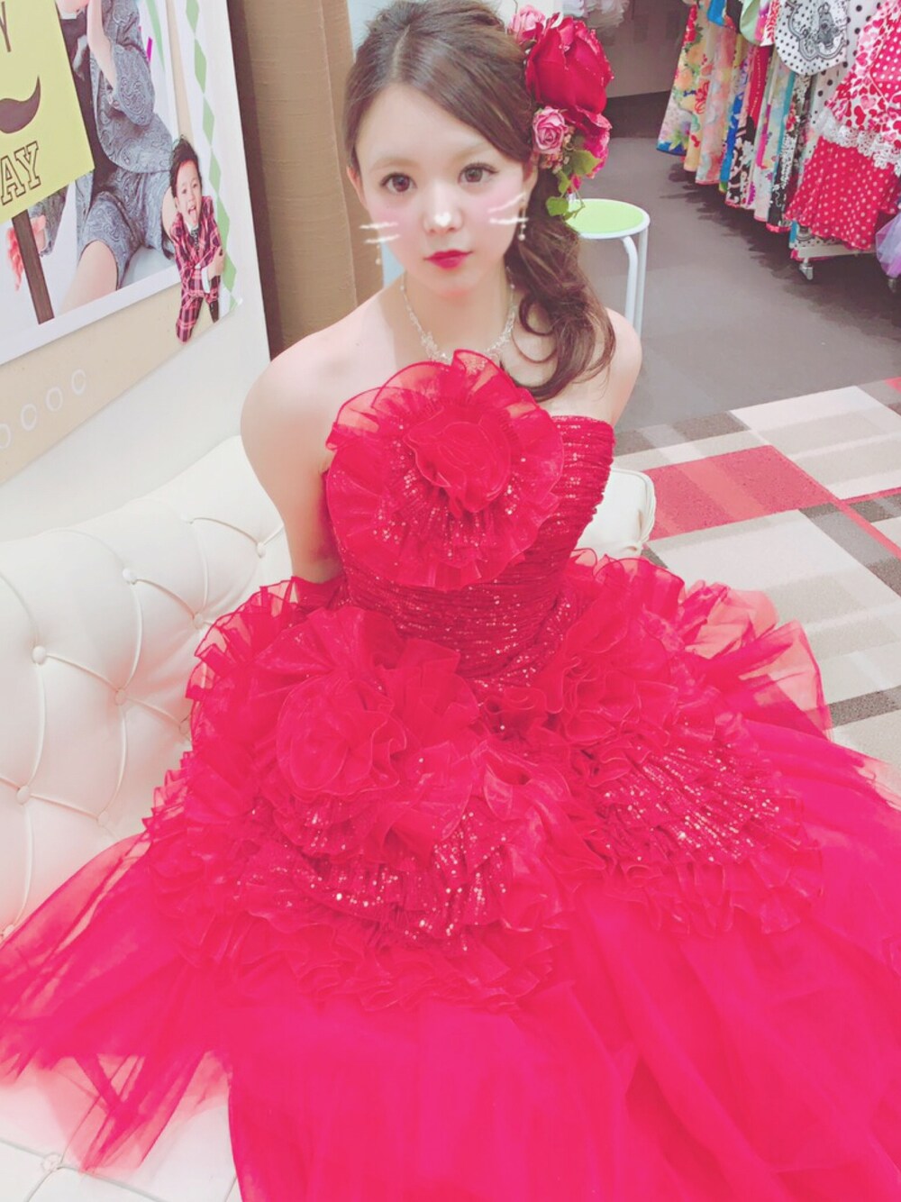「ドレス、ドレスアップ、753、赤、薔薇、バラ柄」｜「その他セレクトのアイテム（ドレス、レッド系）」を使った、Riiさん（レディース・160cm）の秋コーディネートの1枚目の写真