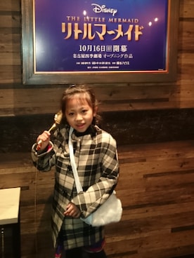 「Familiar （ファミリア）のアイテム（ショルダーバッグ）」を使った、Yunaさん（キッズ・120cm）の冬コーディネート