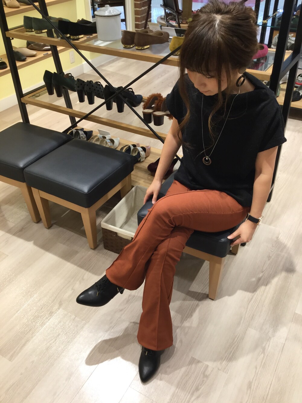 「9421、オリエンタルトラフィック、ブーティ、秋のコーデ、ブラウン、秋、おしゃれさんと繋がりたい、ootd、パンツスタイル、秋色」｜「ORiental TRafficの秋冬新作★レースアップブーティー★9421（ブーツ、ブラック系）」を使った、WAららぽーとエキスポシティ店さん（レディース・160cm）の秋コーディネートの1枚目の写真