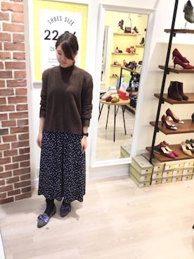 「ブラウンニット」｜「アイテム（パンプス）」を使った、WAららぽーとエキスポシティ店さん（レディース・170cm）の秋コーディネート