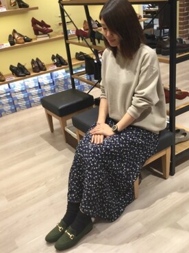 「アイテム（ローファー、グリーン系）」を使った、WAららぽーとエキスポシティ店さん（レディース・160cm）の秋コーディネート