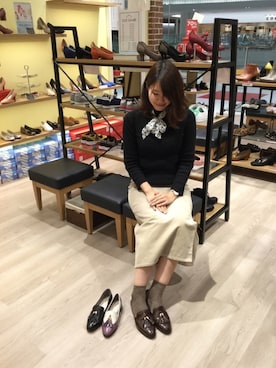 パンプス ブラウン系 を使った ローファー 靴下 の人気ファッションコーディネート Wear