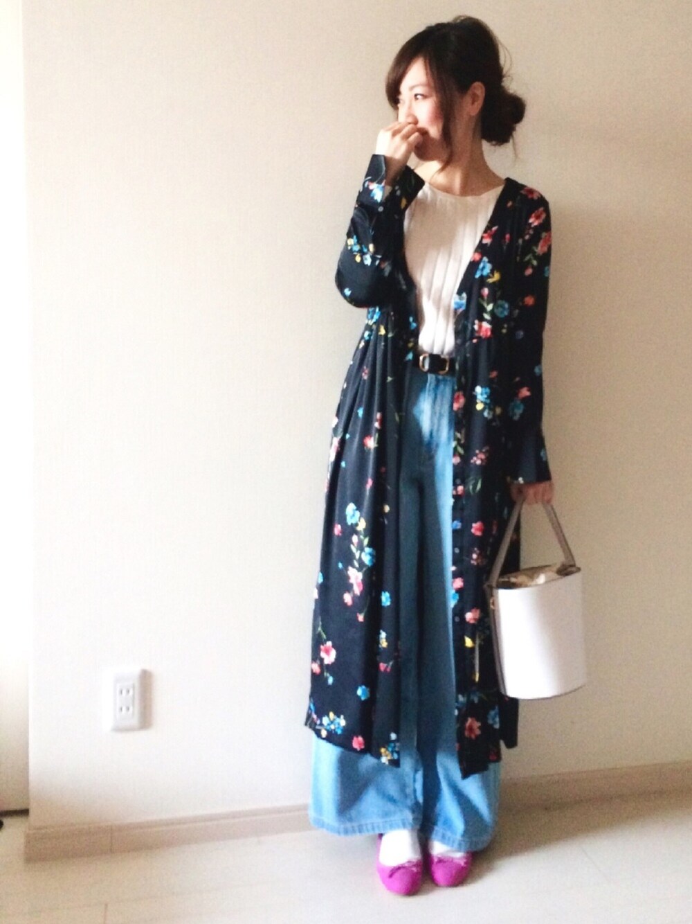 「花柄、ガウン、バギーパンツ、バレエシューズ、バケツバッグ、UNIQLO、GU、プチプラ、春コーデ、大人カジュアル」｜「WA ORiental TRafficの春夏新作★バレエシューズ★7604（パンプス、ピンク系）」を使った、chakoさん（レディース・155cm）の春コーディネートの1枚目の写真