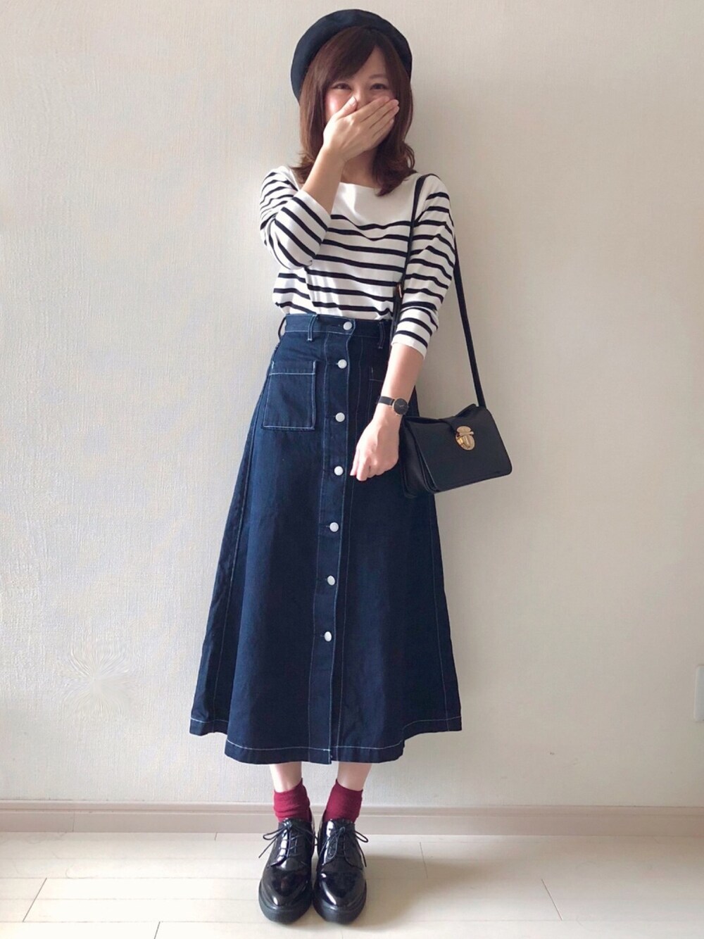 「秋服準備はじめました、ラブアンドピース2018、ルージュヴィフ、Rougevif、atscelta、atstagram_l、デニムスカート、ボーダー、大人カジュアル、ベレー帽」｜「Rouge vifのポンチボーダー（Tシャツ/カットソー、ホワイト系）」を使った、chakoさん（レディース・155cm）の秋コーディネートの1枚目の写真