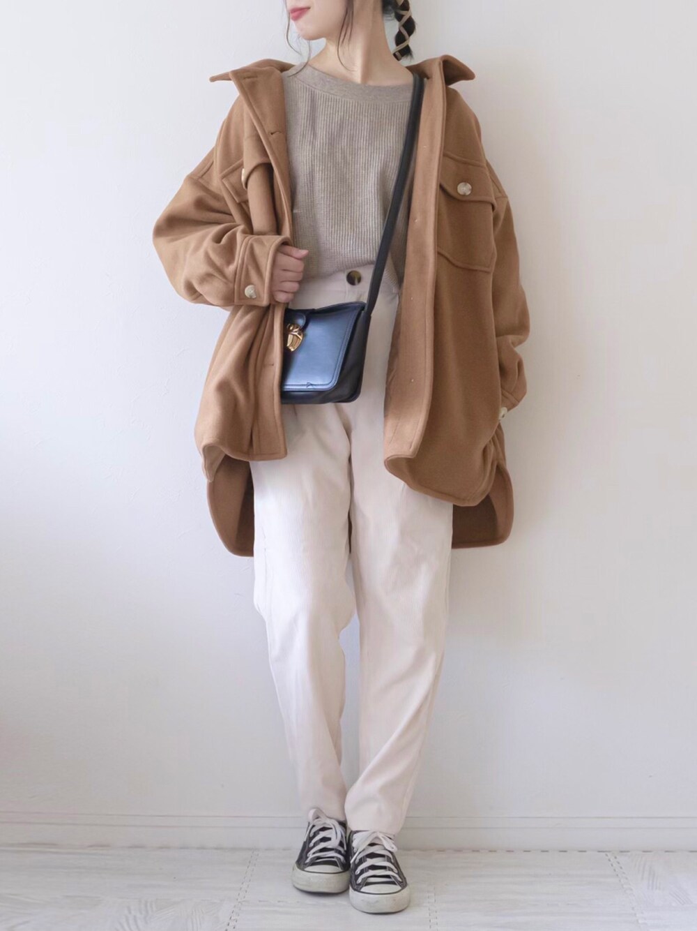 「シンプル、秋のコーデ、コーデュロイパンツ、スニーカーコーデ、CPOジャケット、GU、プチプラ、ブラウンコーデ、オトナカジュアル、An3pocket」｜「An3pocketの【中綿あったか】CPOジャケット/CPOコート ウラキルティング（ブルゾン、ブラウン系）」を使った、chakoさん（レディース・155cm）の秋コーディネートの1枚目の写真