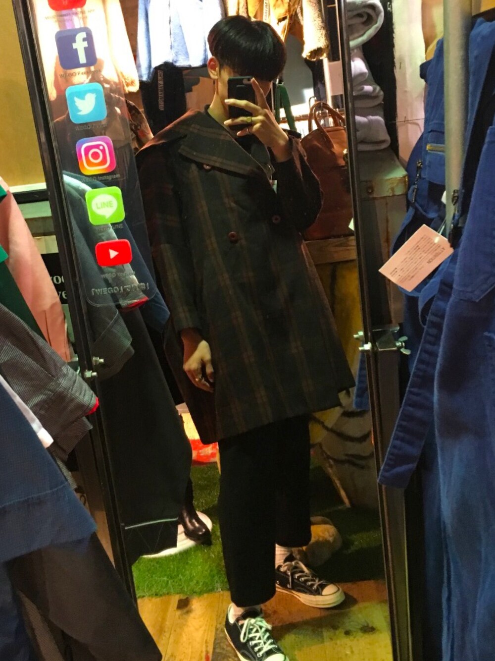 「イッセイミヤケ、マルジェラ、コムデギャルソン、WEGO、東京」｜「ISSEY MIYAKEのアイテム（チェスターコート、ブラウン系）」を使った、Shuさん（メンズ・175cm）の秋コーディネートの1枚目の写真