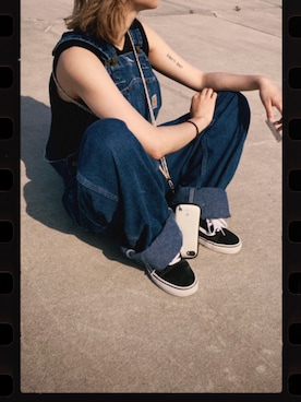 「Carhartt（カーハート）のアイテム（サロペット/オーバーオール）」を使った、ui.さん（レディース・158cm）の春コーディネート