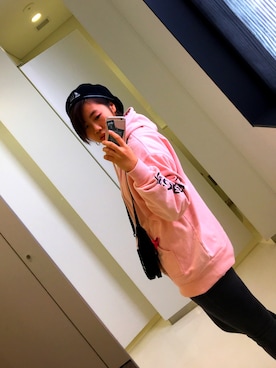 「24karats（トゥウェンティーフォーカラッツ）のOld Text Hoodie（パーカー、ピンク系）」を使った、すんさん（レディース・154cm）の秋コーディネート
