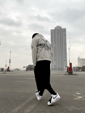 「アイテム（ミリタリージャケット、グレー系）」を使った、ざきさん（メンズ・171cm）の春コーディネート