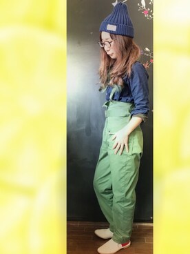 「シャツイン」｜「アイテム（サロペット/オーバーオール）」を使った、東條 なぎささん（レディース・158cm）の冬コーディネート