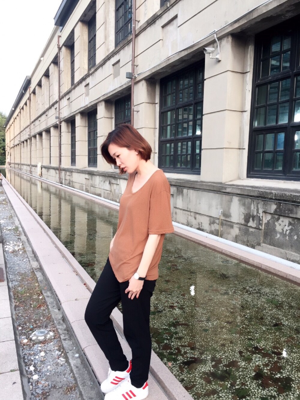 「Daniel Wellingtonのアイテム（置時計、ブラック系）」を使った、Miranda.Hさん（レディース・163cm）の夏コーディネートの1枚目の写真