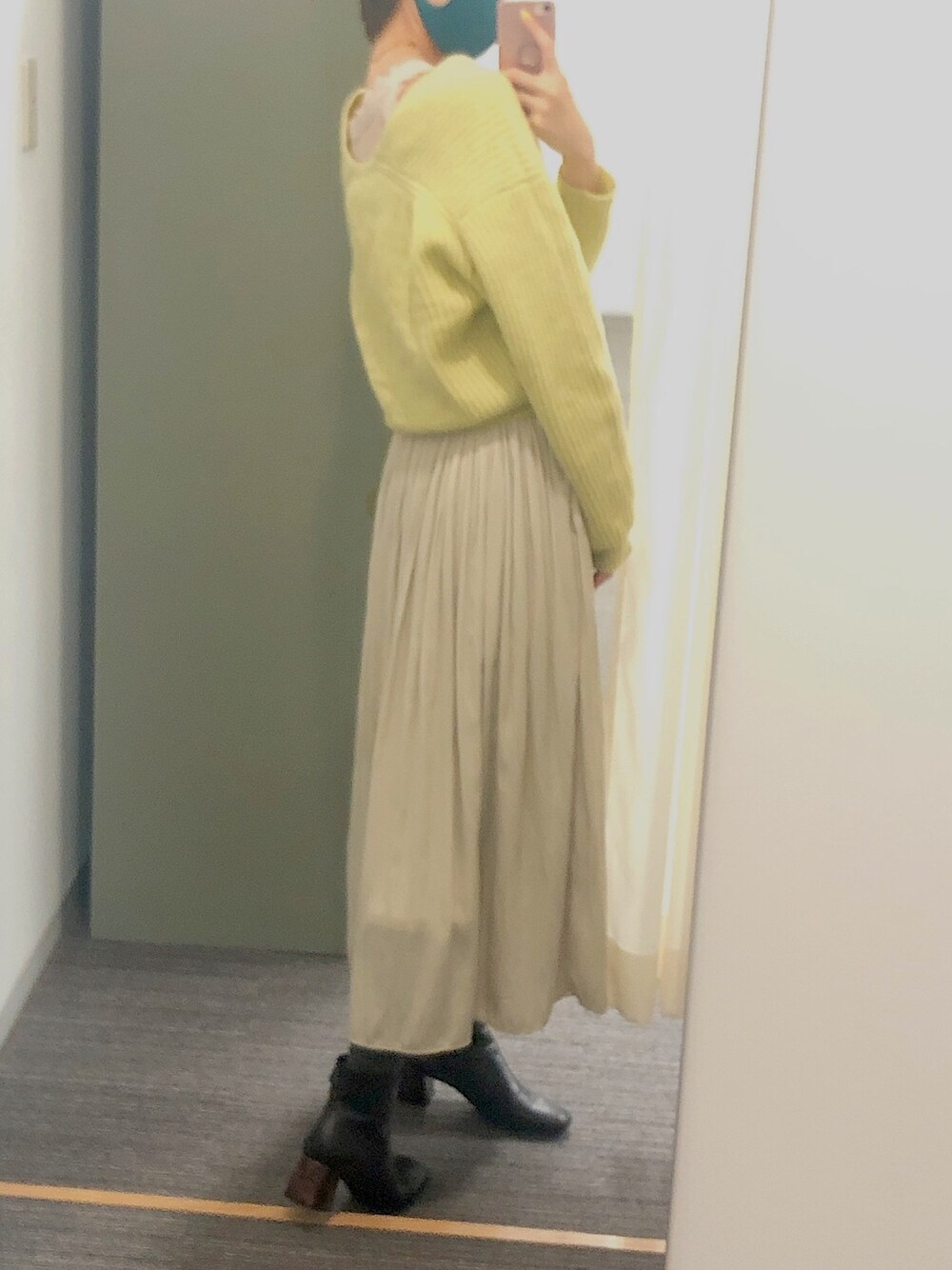 「あけましておめでとうございます！、オトナ女子、きれいめカジュアル、楽チンコーデ、2021ss、ナチュラル、ストレッチブーツ、カラーニット、ロングスカート、ユニクロ」｜「FRAY I.Dの畦ニットプルオーバー（ニット/セーター、グリーン系）」を使った、yu-maさん（レディース・161cm）の冬コーディネートの1枚目の写真