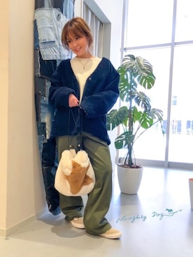 「ノーティードッグ」｜「アイテム（バッグ）」を使った、Naughty Dog KOYAさん（レディース・162cm）の秋コーディネート