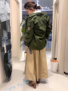 「ノーティードッグ」｜「アイテム（シューズ）」を使った、Naughty Dog KOYAさん（レディース・162cm）の冬コーディネート