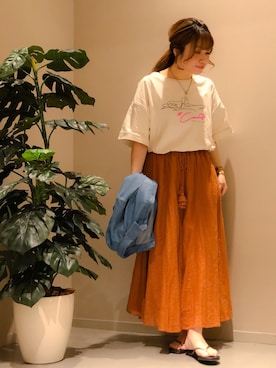 「ノーティードッグ」｜「アイテム（腕時計）」を使った、Naughty Dog KOYAさん（レディース・162cm）の春コーディネート