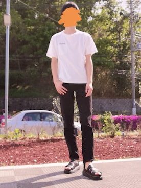 「ユニクロ」｜「アイテム（サンダル）」を使った、TKMさん（メンズ・182cm）の春コーディネート