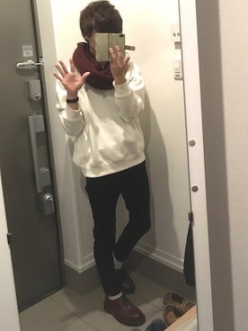 「ダニエルウェリントン」｜「アイテム（スウェット）」を使った、nobuさん（メンズ・170cm）の冬コーディネート