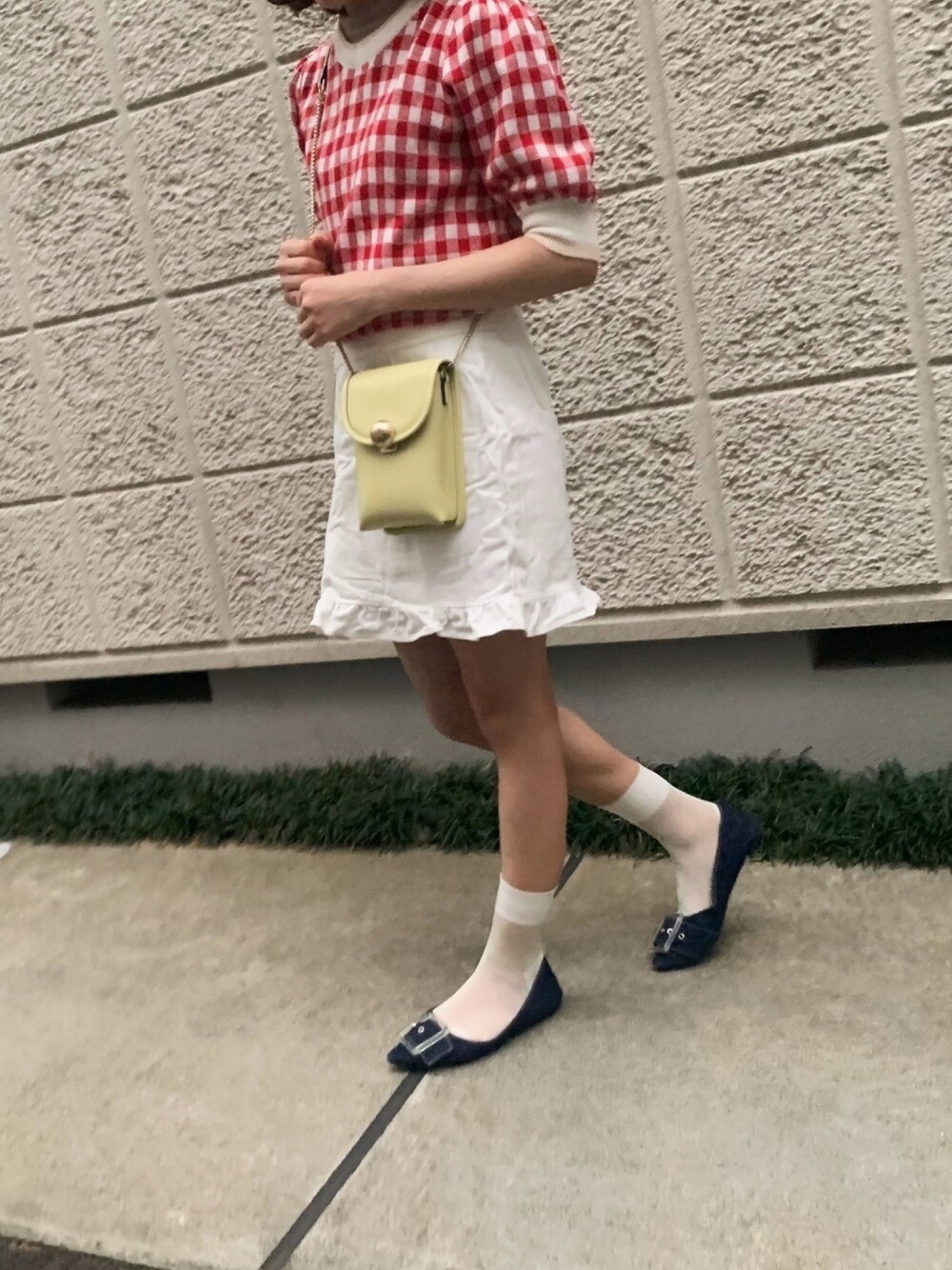 「低身長コーデ、148cm、春コーデ、dazzlin、titty&Co.、Samantha Thavasa、RANDA、サマンサタバサ、ダズリン、ガーリー」｜「TITTY&CO.のウエストラインフリルスカパン（スカート、ホワイト系）」を使った、naoさん（レディース・148cm）の春コーディネートの1枚目の写真