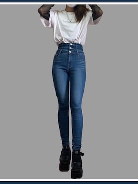「ラブアンドピース2020」｜「アイテム（サンダル）」を使った、manamiさん（レディース・168cm）の秋コーディネート