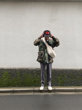 「ランチャーパンツ」｜「アイテム（ショルダーバッグ）」を使った、せいsanさん（メンズ・177cm）の秋コーディネート
