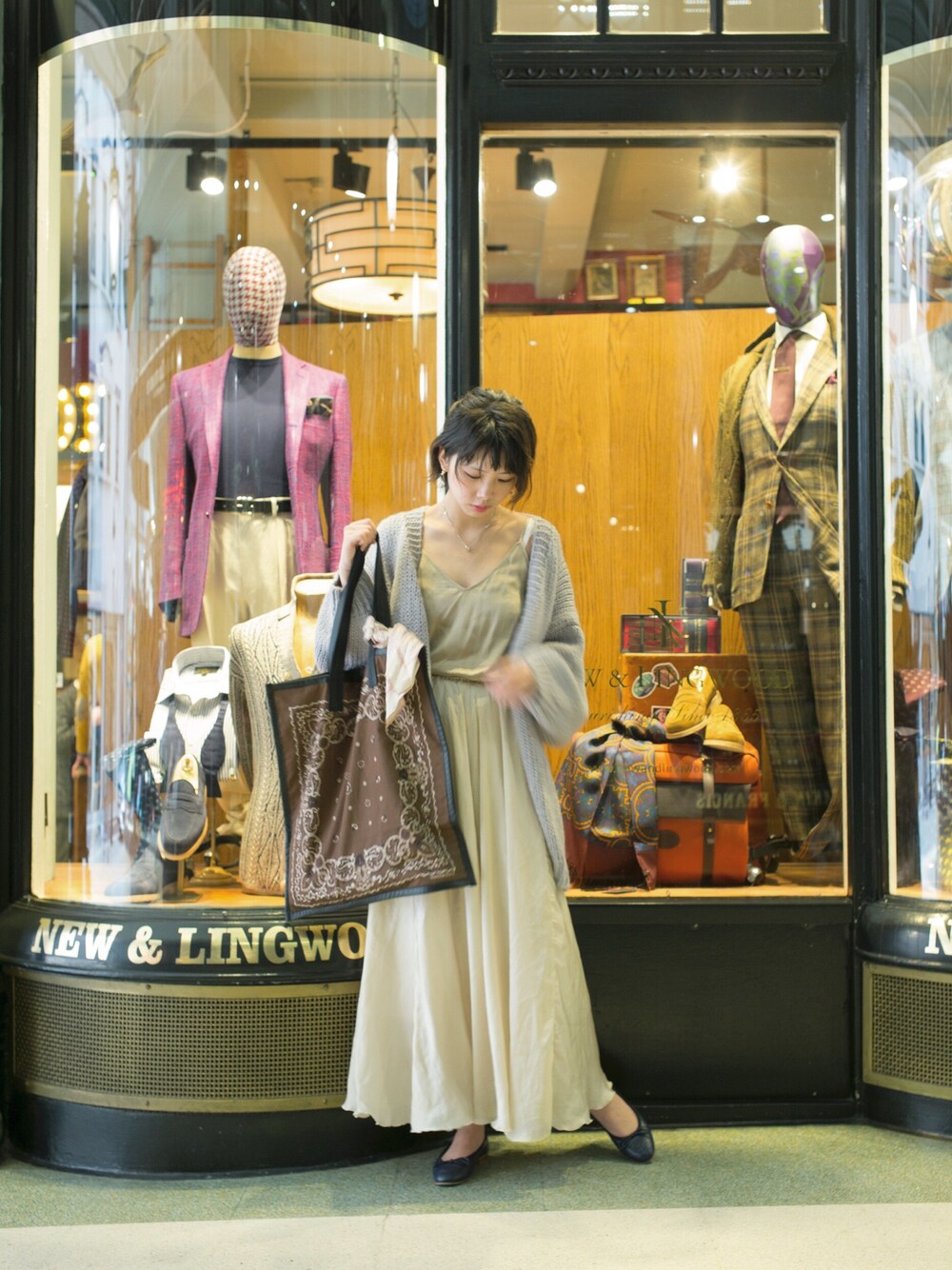 「chanel、maisondereefur、noble、flower、journalstandard、ロンドン、ootd、今日のコーデ、春コーデ」｜「flowerのアイテム（ジャケット/アウター、その他）」を使った、Rach 🌌さん（レディース・163cm）の春コーディネートの1枚目の写真