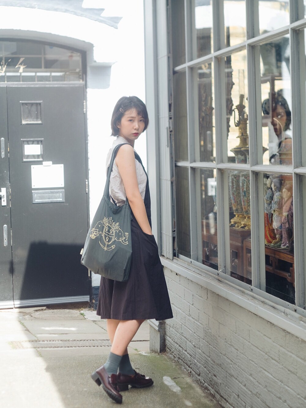 「古着、church's、JaneMarple、tabio、CLUEL、今日のコーデ、今日の服、FUDGE、outfitoftheday、ロンドン」｜「Jane Marpleのアイテム（ワンピース/ドレス、ブラック系）」を使った、Rach 🌌さん（レディース・163cm）の秋コーディネートの1枚目の写真