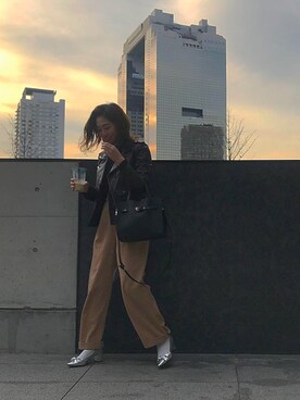 「シルバーシューズ」｜「アイテム（ライダースジャケット）」を使った、m y u.さん（レディース・158cm）の冬コーディネート