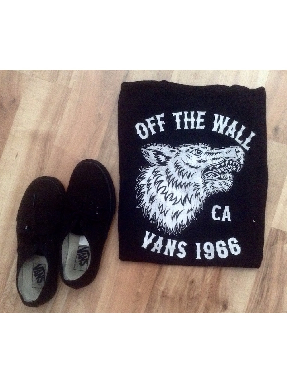 「VANS、black、San Francisco」｜「VANSのアイテム（Tシャツ/カットソー、ブラック系）」を使った、Kjさん（レディース・160cm）の夏コーディネートの1枚目の写真