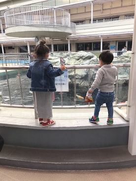 「水族館」｜「アイテム（ジャケット/アウター）」を使った、reeさん（キッズ・100cm）の春コーディネート