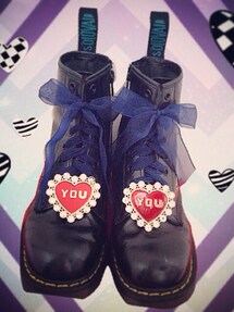 Dr. Martens | カスタム青タグ

ハートのはTIGERです✨(ブーツ)