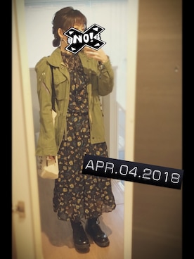 「おおぶりピアス」｜「アイテム（タンクトップ）」を使った、もかちーのさん（レディース・156cm）の春コーディネート
