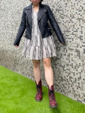 「Dr. Martens（ドクターマーチン）のDr.ﾏｰﾁﾝ　1460　8ホール（ブーツ）」を使った、雪倫さん（レディース・156cm）の春コーディネート