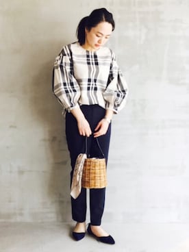 「HELIOPOLE（エリオポール）のアイテム（パンツ）」を使った、i_k_u_m_iさん（レディース・158cm）の春コーディネート