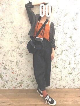 「mujiのアイテム（シャツ/ブラウス、グレー系）」を使った、Pei Lin Tsaiさん（レディース）の秋コーディネート
