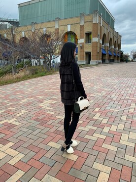 「ファーサンダル」｜「アイテム（パンプス）」を使った、Aoioa///さん（レディース・157cm）の冬コーディネート