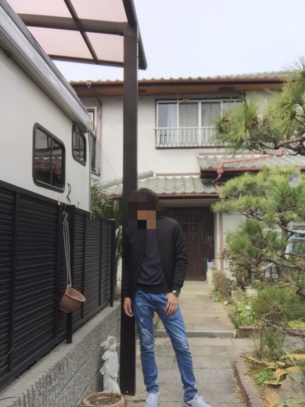 「シンプル、初心者です！よかったら見てください、zara大好き」｜「ZARAのアイテム（ブルゾン、ブラック系）」を使った、たーくみさん（メンズ・182cm）の春コーディネートの1枚目の写真