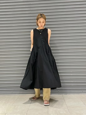 吉本杏奈さんの「アシメフラットサンダル」を使ったコーディネート