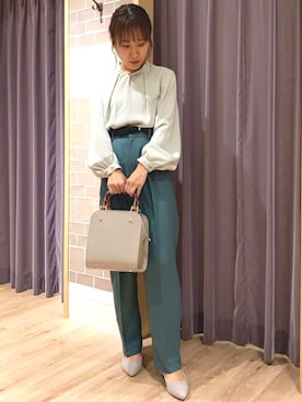 「アイテム（パンプス、グレー系）」を使った、yoriさん（レディース・155cm）の冬コーディネート