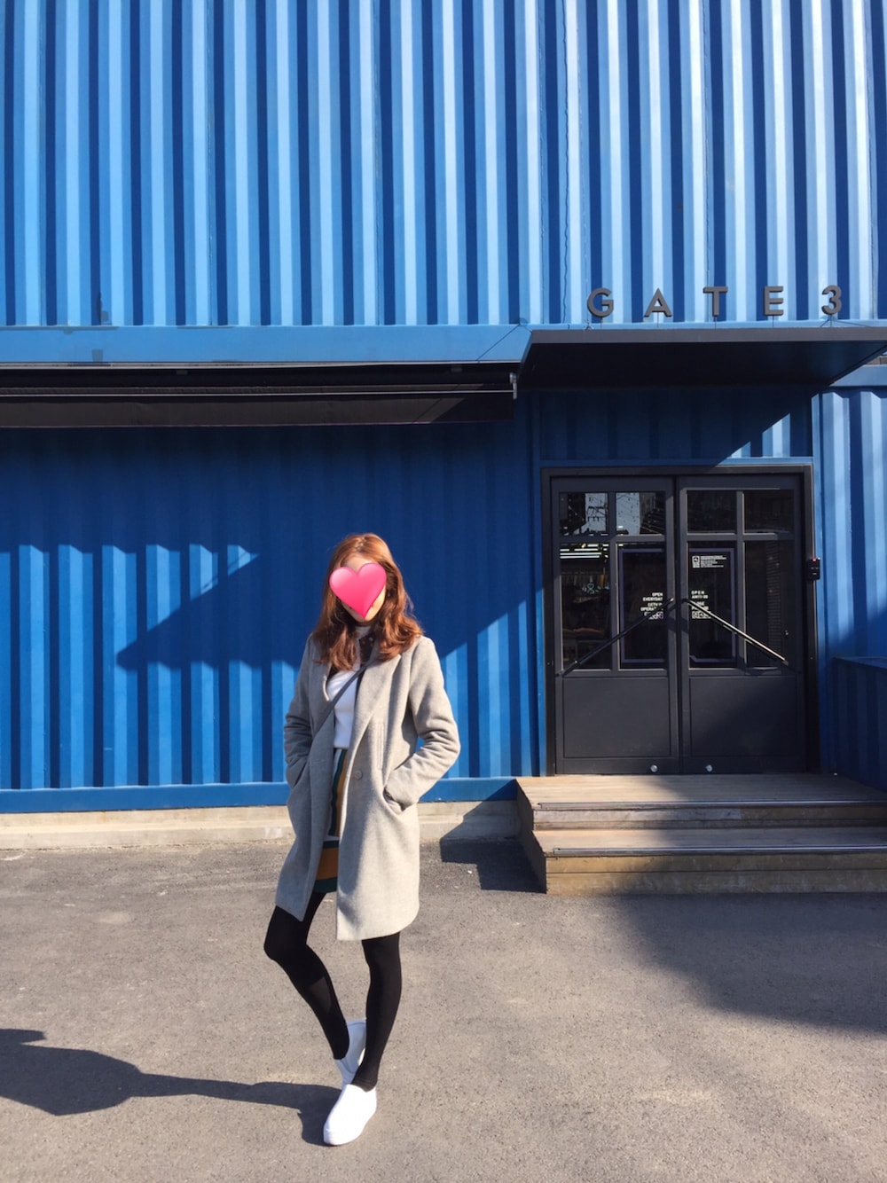 「RETRO GIRLのアイテム（チェスターコート、グレー系）」を使った、PSさん（レディース・165cm）の春コーディネートの1枚目の写真