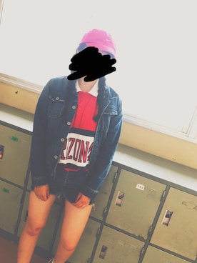 「red」｜「アイテム（デニムジャケット）」を使った、Neneさん（レディース・156cm）の春コーディネート