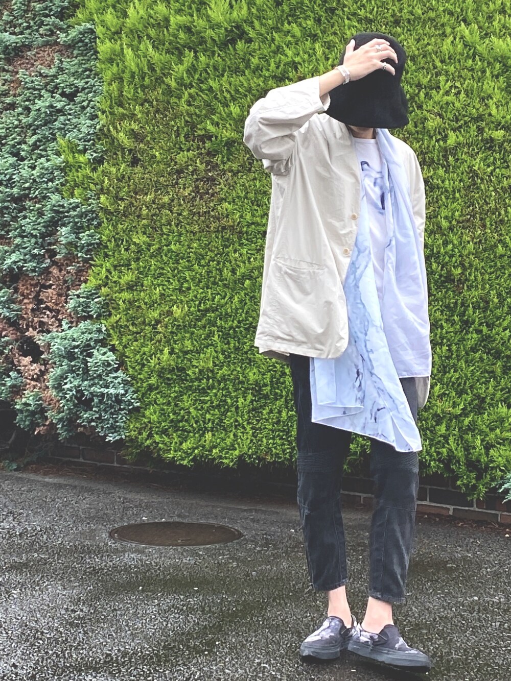 「LAD MUSICIAN、Ralph Lauren、バイカーパンツ、梅雨、雨の日コーデ、KIJIMA TAKAYUKI、クロップドパンツ、古着MIX、ラルフローレン、アンコンジャケット」｜「LAD MUSICIANのアイテム（ライダースジャケット、ブラック系）」を使った、俊一 さん（メンズ・178cm）の夏コーディネートの1枚目の写真