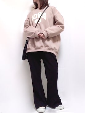 「Auntie Rosa Holiday（アンティローザホリデー）のIOWAカレッジロゴルーズスウェット（スウェット）」を使った、maiさん（レディース・153cm）の冬コーディネート