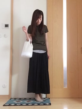 「UNIQLO Tシャツ」｜「アイテム（パンツ）」を使った、▼se-co△さん（レディース・159cm）の春コーディネート