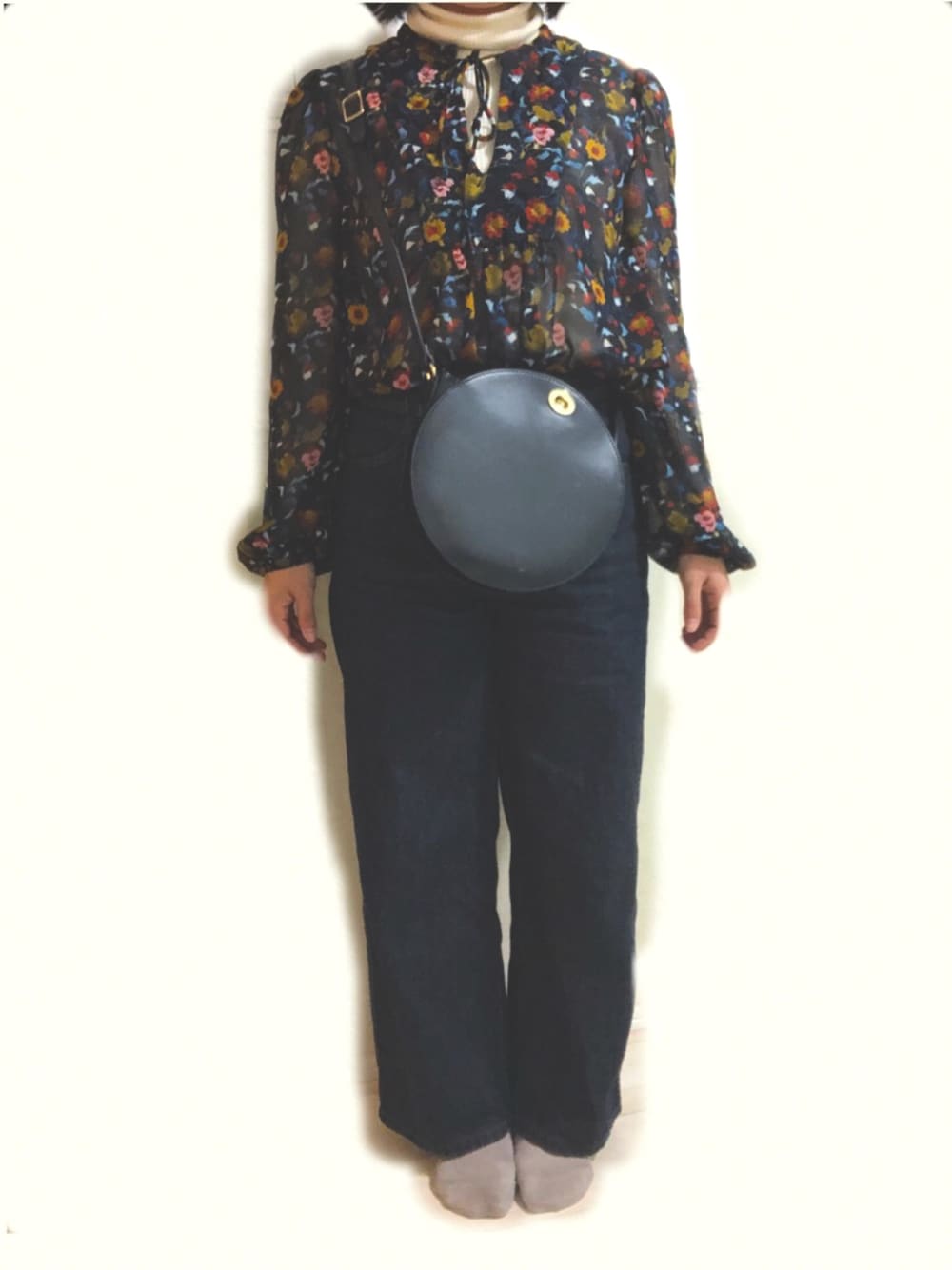 「低身長、花柄、ユニクロ、150cm」｜「Dot＆Stripes CHILD WOMANのアイテム（ショルダーバッグ、ブルー系）」を使った、pyocopyoco217032317さん（レディース・150cm）の秋コーディネートの1枚目の写真