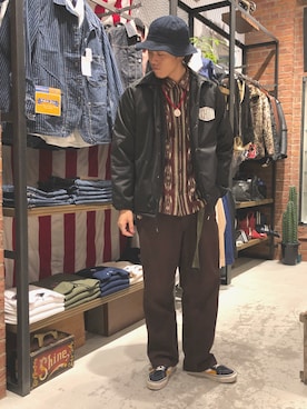「SCHOTT」｜「アイテム（ナイロンジャケット）」を使った、MELO×YHさん（メンズ・181cm）の秋コーディネート