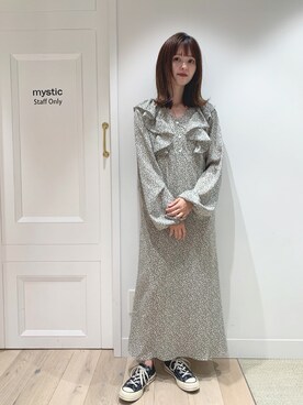 「チャックテイラー」｜「アイテム（ワンピース/ドレス）」を使った、anna  aoyamaさん（レディース・161cm）の春コーディネート