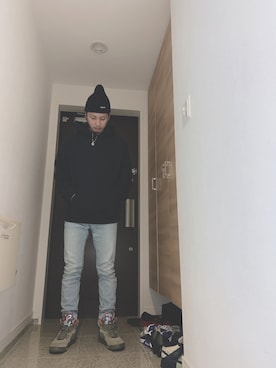 「430（フォーサーティ）のアイテム（パンツ）」を使った、MEGさん（メンズ・171cm）の冬コーディネート