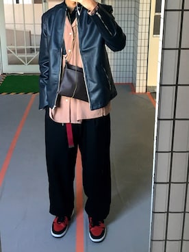 「エアジョーダン」｜「アイテム（ライダースジャケット）」を使った、makiさん（メンズ・175cm）の冬コーディネート