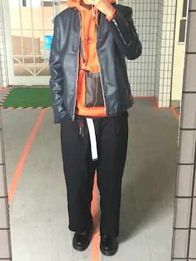 「ドクターマーチン3ホール」｜「アイテム（ライダースジャケット）」を使った、makiさん（メンズ・175cm）の春コーディネート